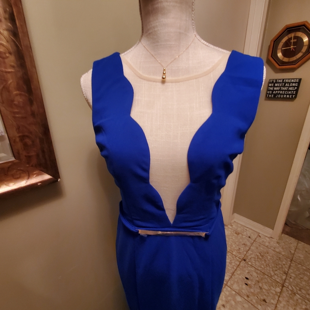 Dress - Picture 2 of 16